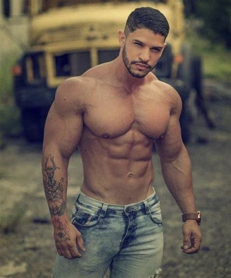 Free Gay Muscle Men Porn Videos